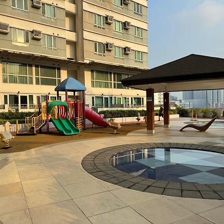 Beacon Makati Condo Free Pool Access Free Wifi 100Mbps & Free Netflix Manila Exterior foto