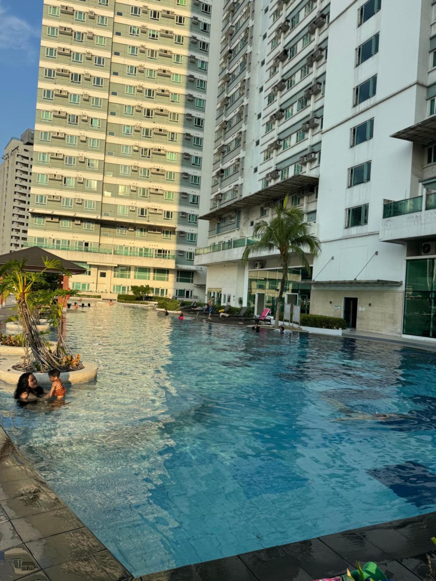 Beacon Makati Condo Free Pool Access Free Wifi 100Mbps & Free Netflix Manila Exterior foto