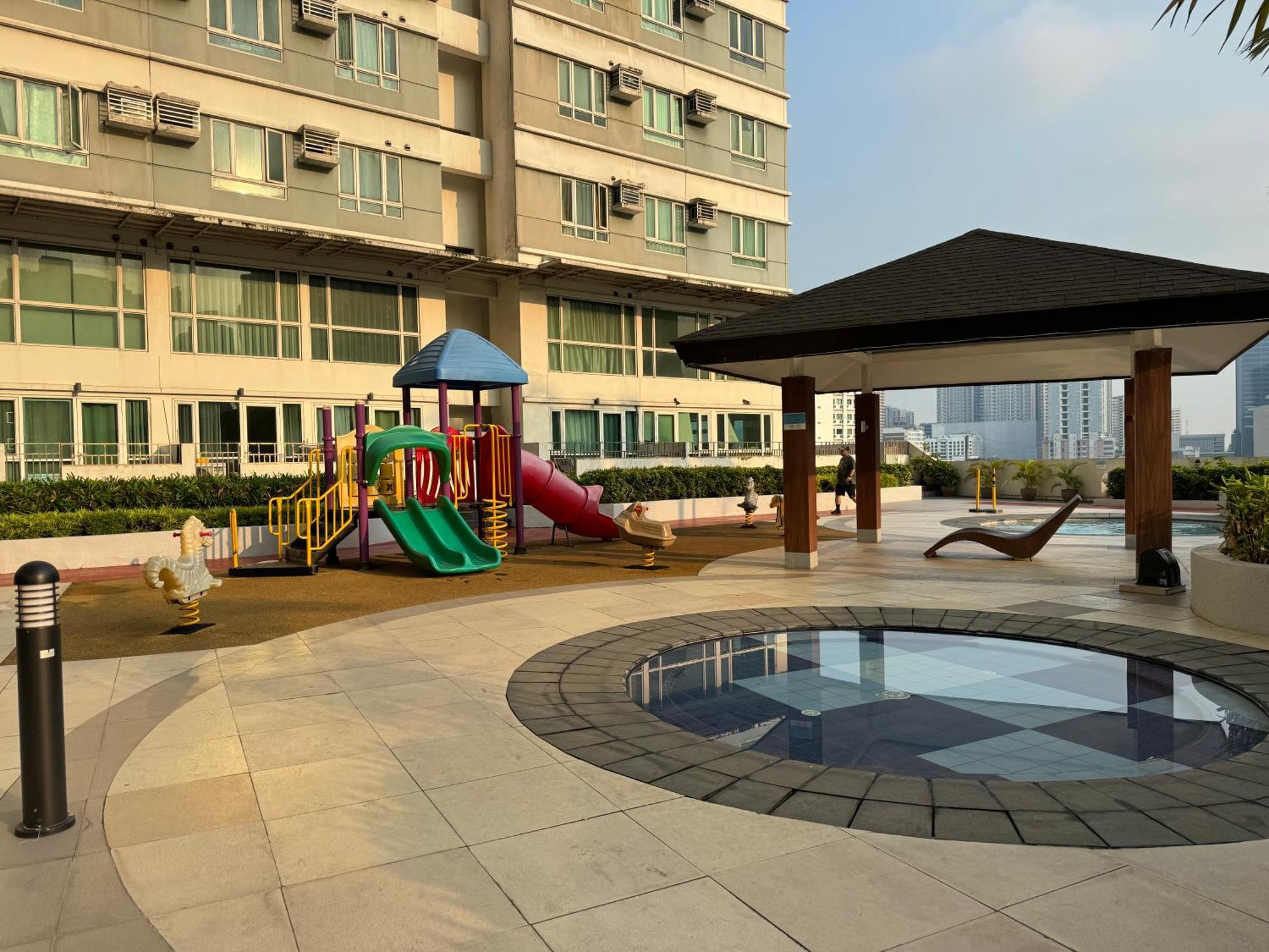 Beacon Makati Condo Free Pool Access Free Wifi 100Mbps & Free Netflix Manila Exterior foto